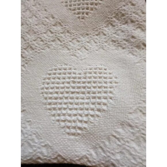 Weave Fringed Waffle Heart Pattern Throw Lap Blanket VTG 49" x 62" - Picture 3 of 5